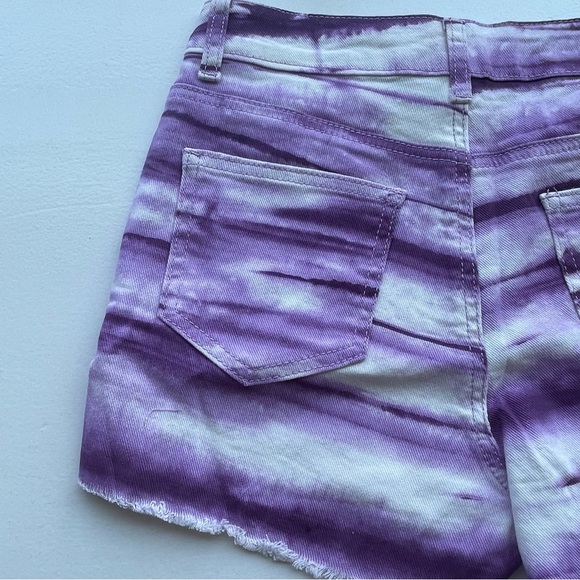 Purple & white tie dye raw hem high waist jean shorts - Picture 9 of 11